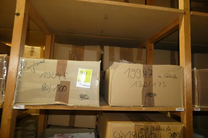 2x Karton Vorhänge Maße in cm ca. 80 x 100 / 130 x 175